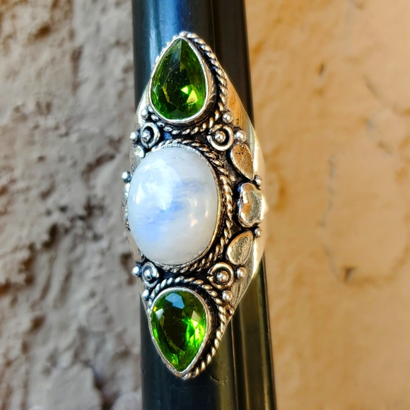 New Rainbow Moonstone & Peridot 925 Silver Statement Ring. - Picture 3 of 12